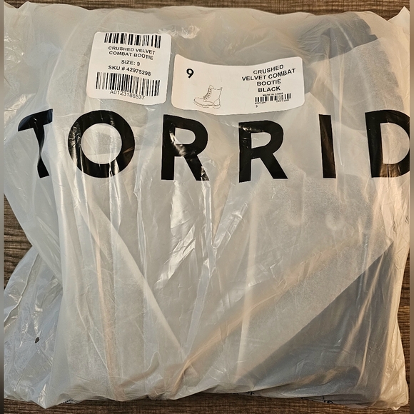 Torrid Crushed Velvet Combat Boot Size 10.5 - Picture 7 of 7